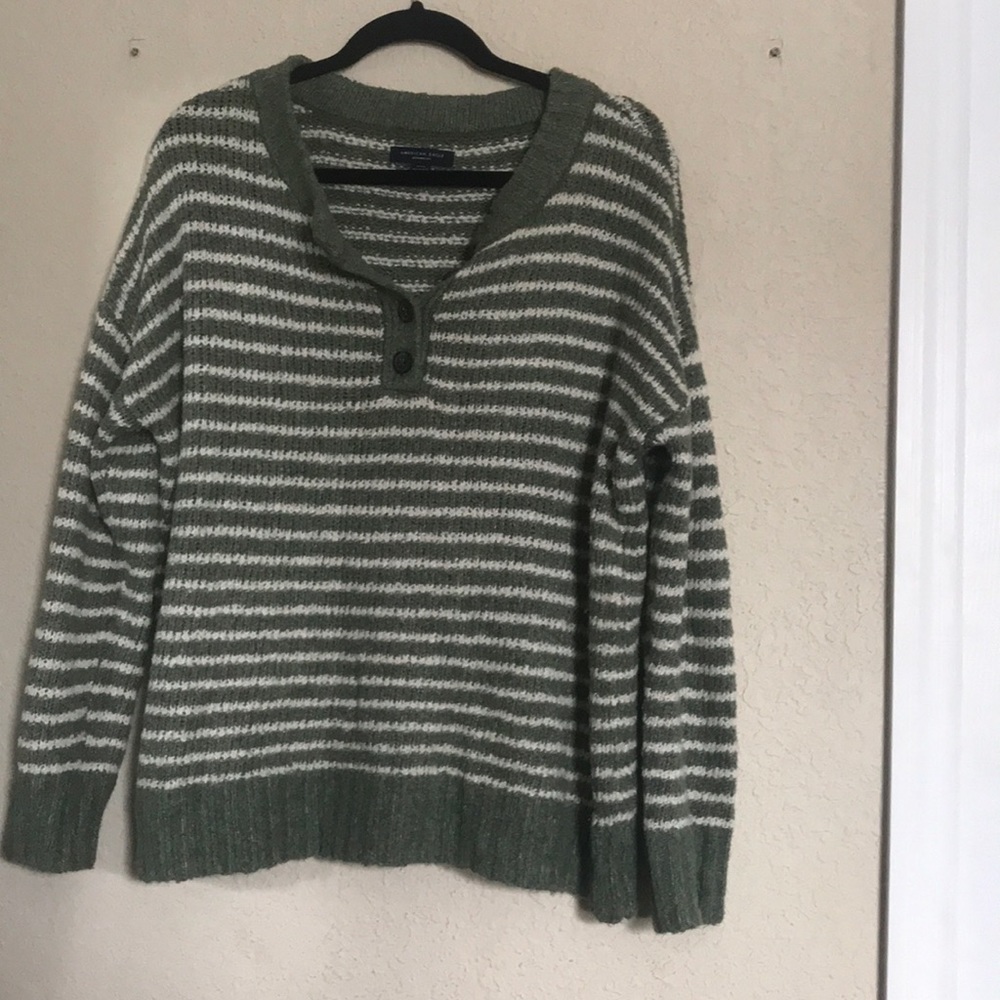American Eagle knit sweater